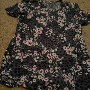 Floral Print scrub top